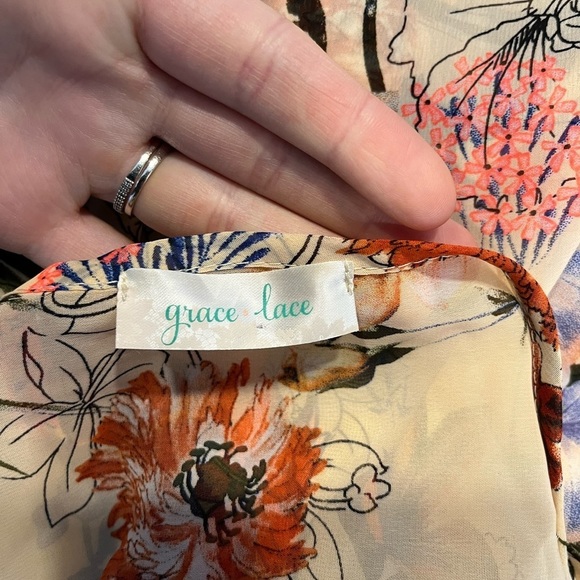 Floral Print Women's Top - Picture 12 of 13